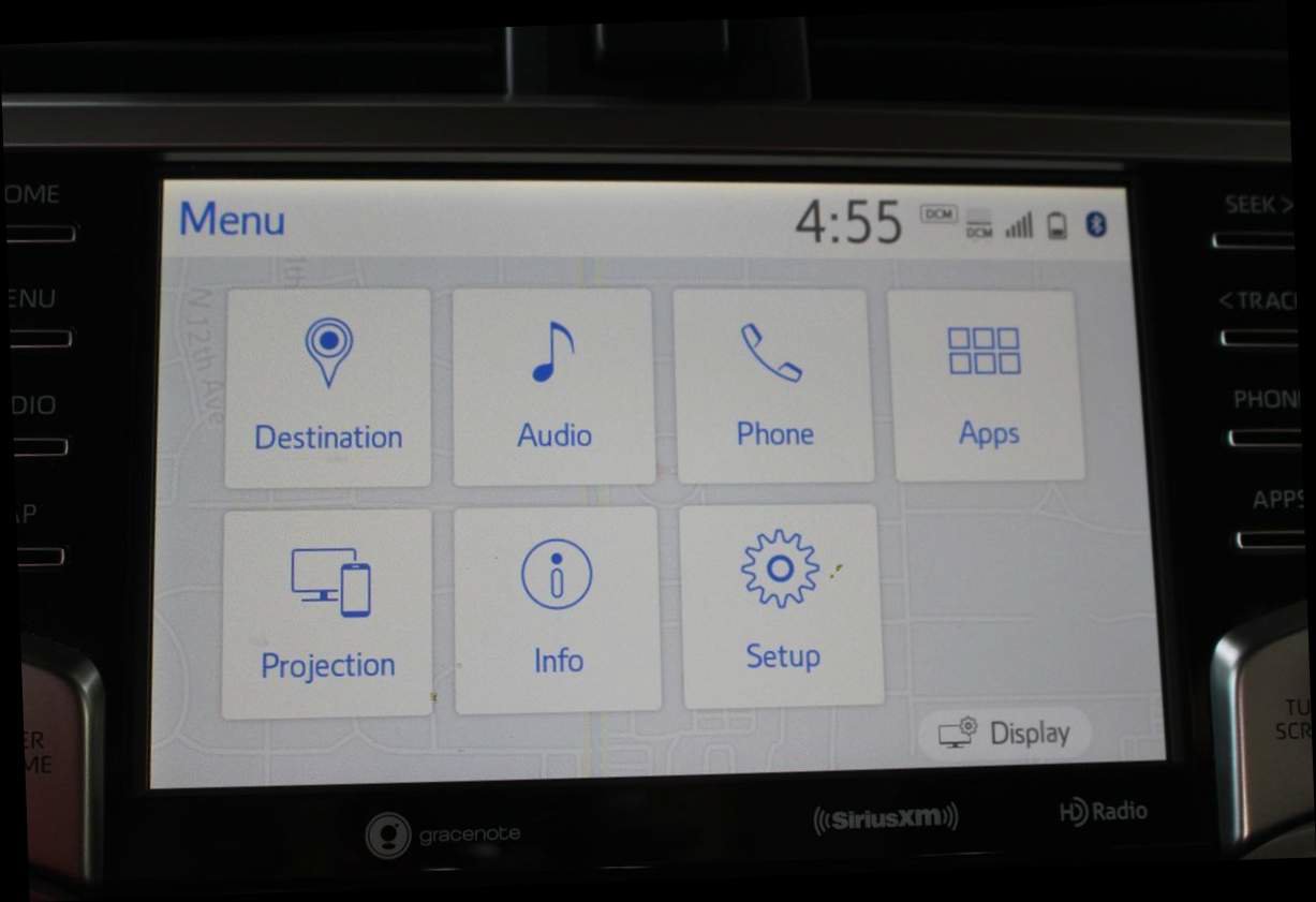 Used 2022 Toyota 4Runner SR5 Premium w/ Moonroof Package AWD/4WD image 35