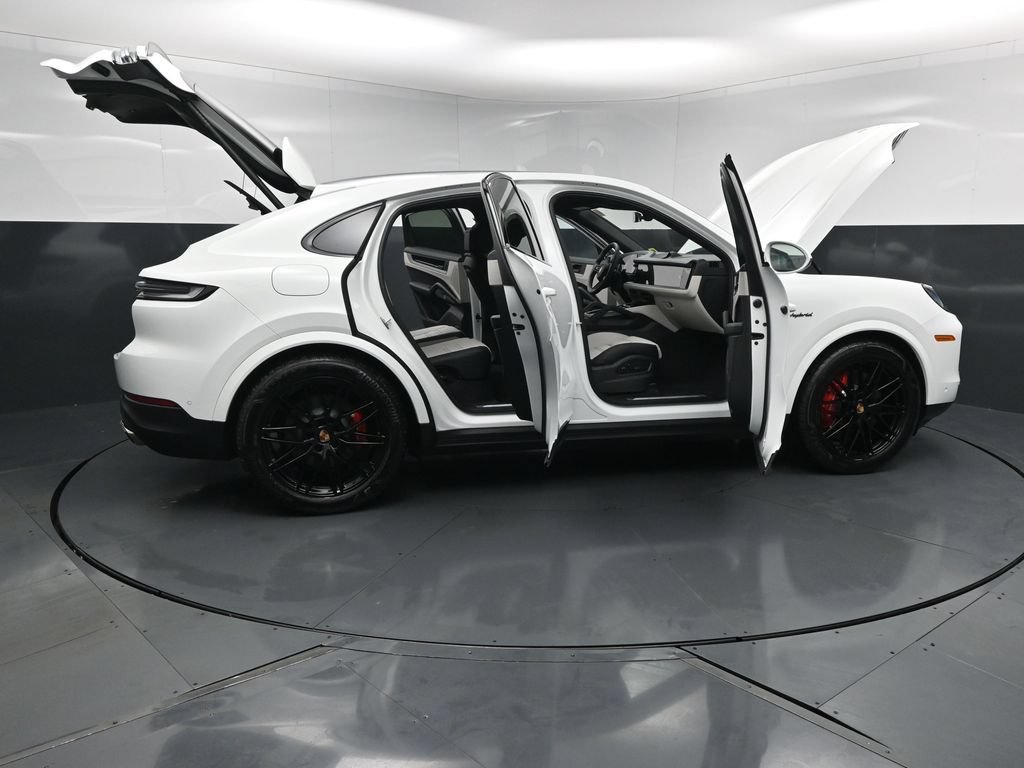 New 2026 Porsche Cayenne S AWD/4WD image 33