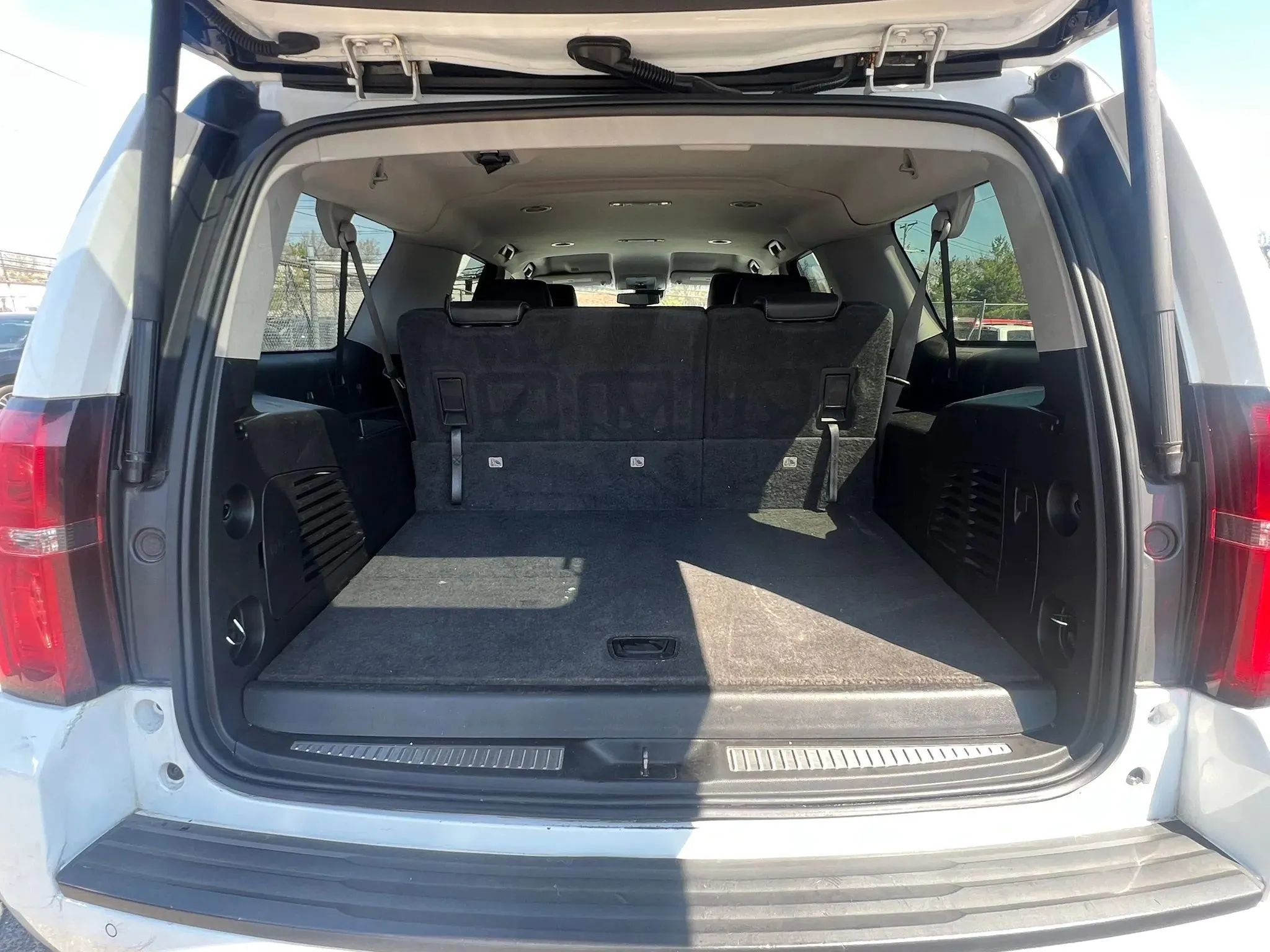 Used 2019 Chevrolet Suburban LT AWD/4WD image 10