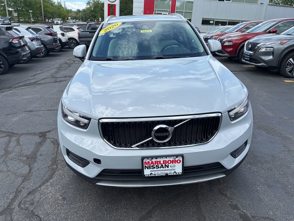 Used 2020 Volvo XC40 T5 Momentum w/ Protection Package Premier AWD/4WD image 2
