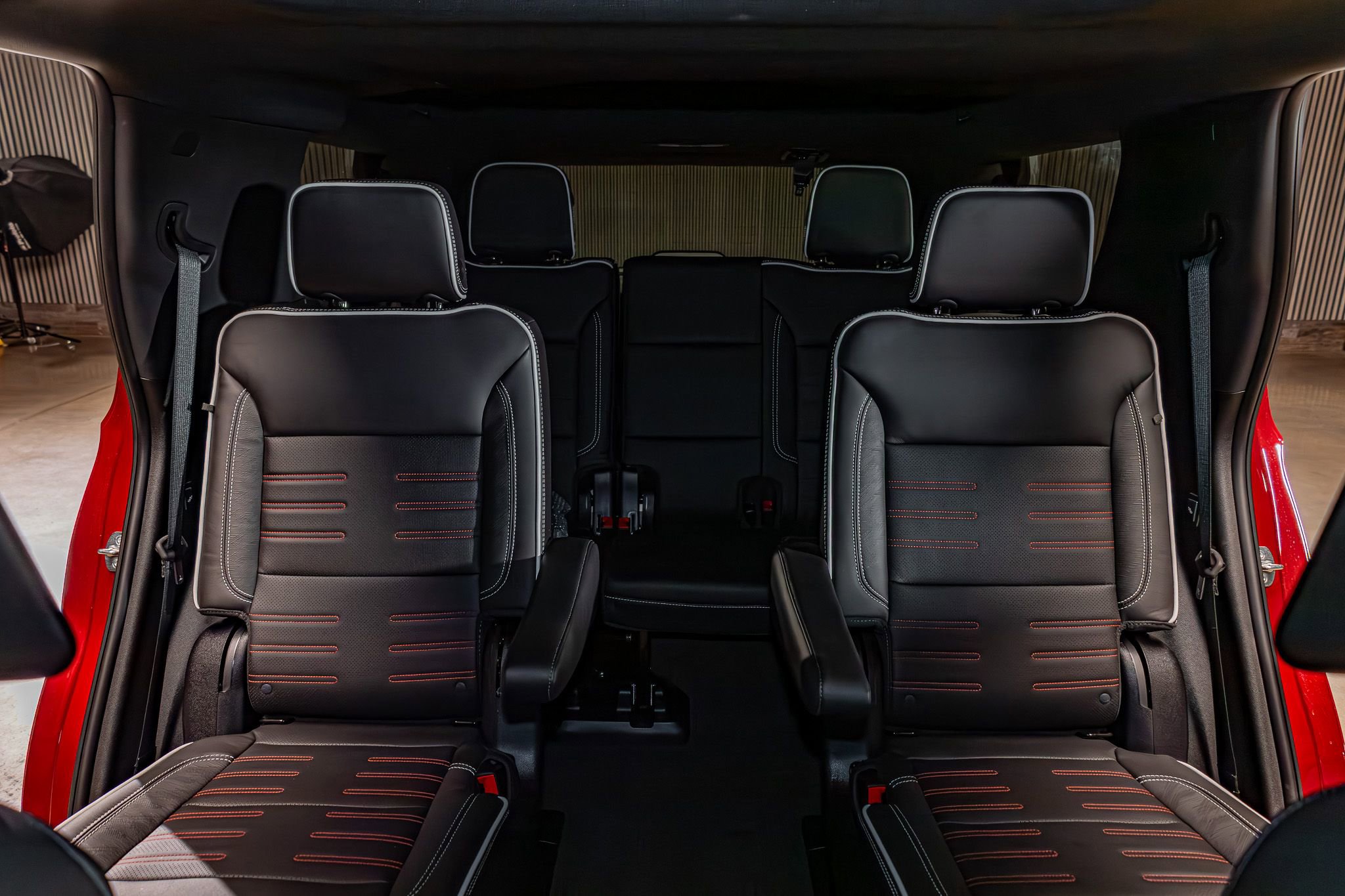Used 2025 GMC Yukon AT4 Ultimate AWD/4WD image 25