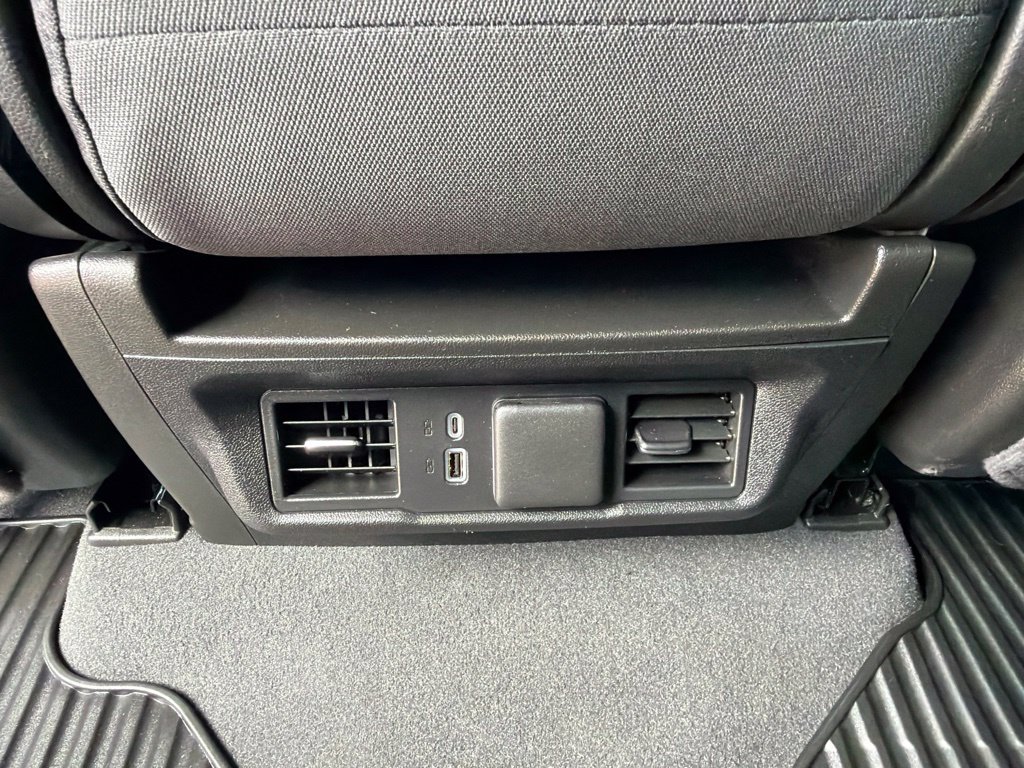 Used 2025 Chevrolet Silverado 1500 LT AWD/4WD image 16