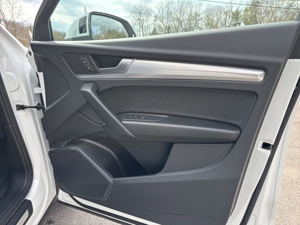 Used 2025 Audi Q5 2.0T Premium image 28