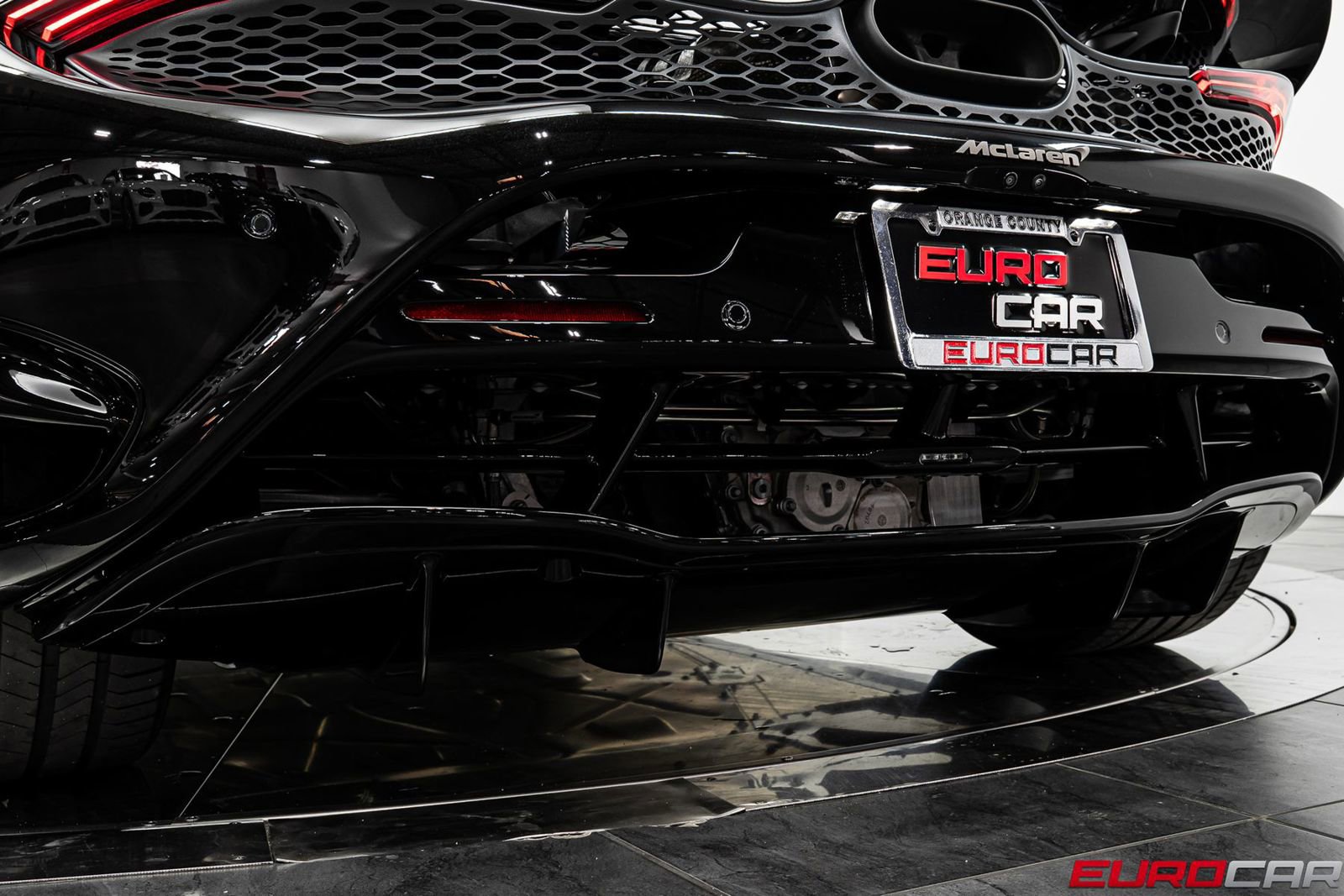 Used 2026 McLaren 750S Spider RWD image 24