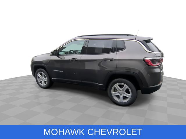 Used 2023 Jeep Compass Latitude AWD/4WD image 6
