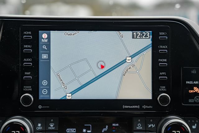 Used 2022 Toyota Highlander XLE image 28