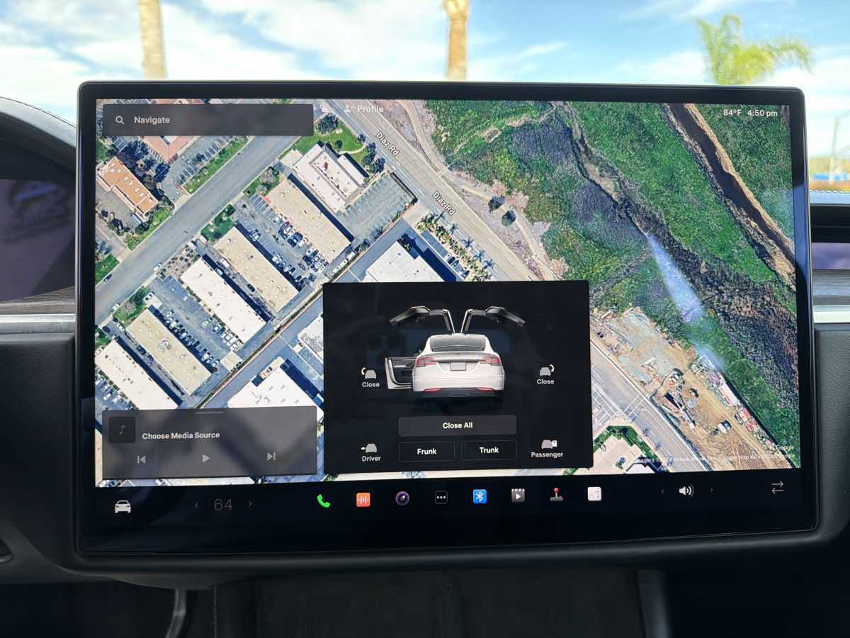 Used 2023 Tesla Model X AWD/4WD image 35