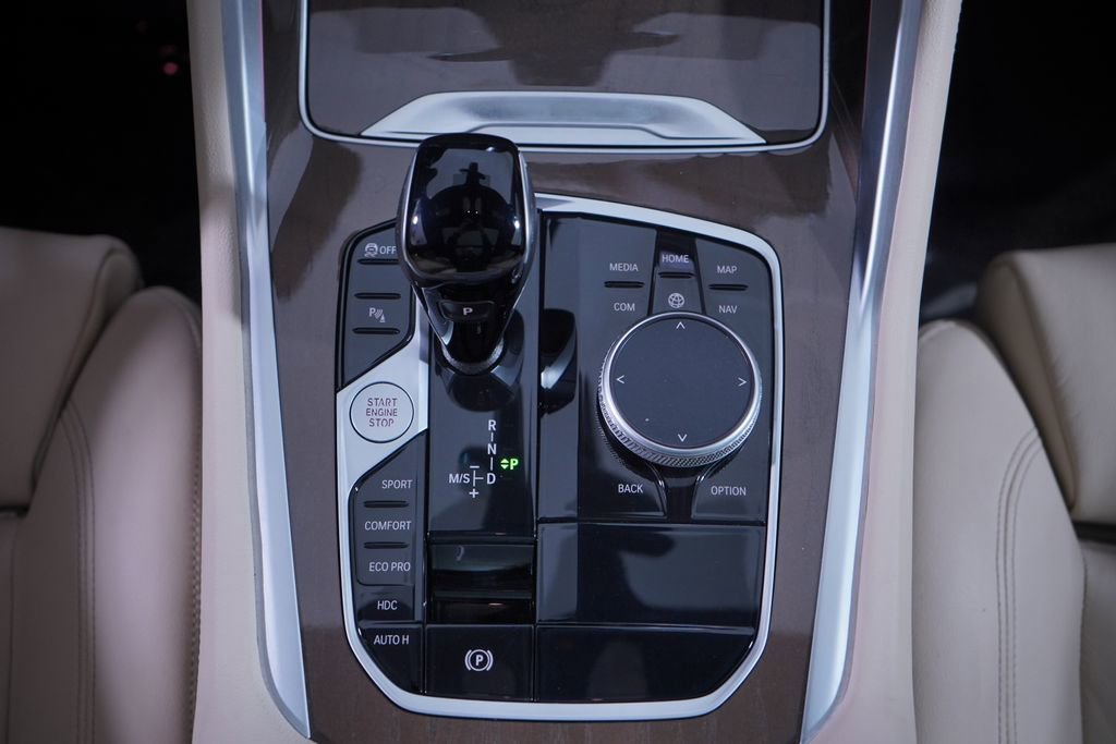 Used 2022 BMW X6 xDrive40i w/ M Sport Package image 14