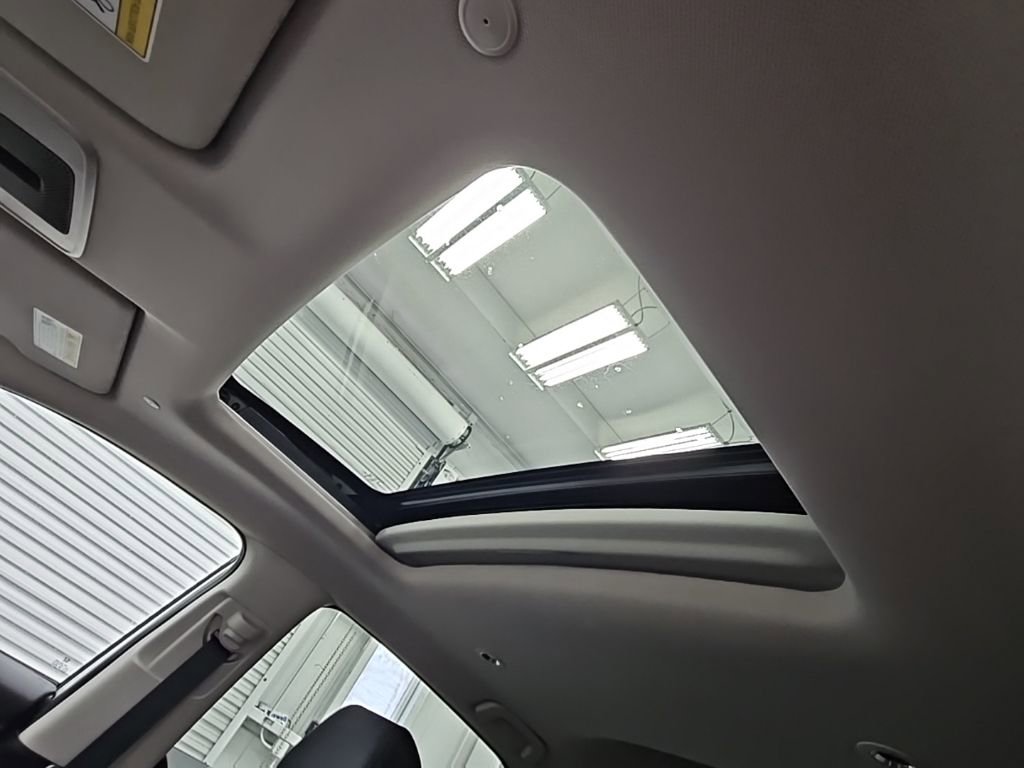 Used 2024 Honda HR-V EX-L image 29