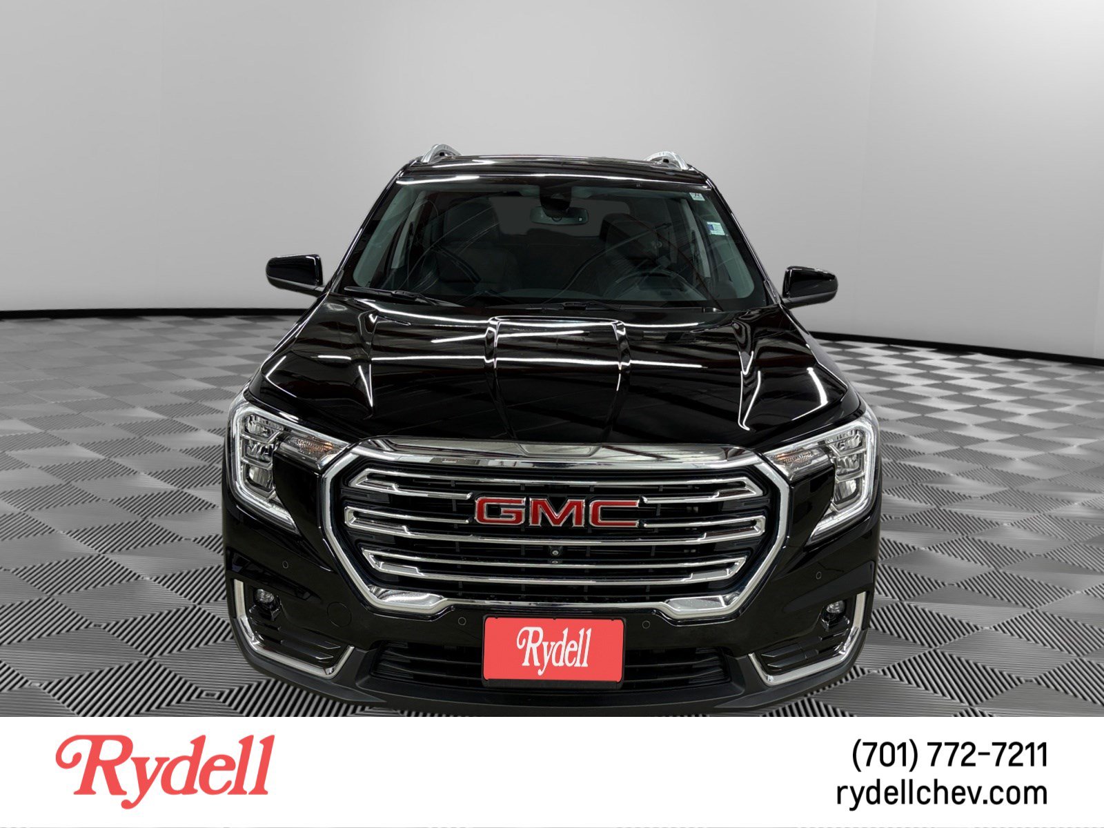 Used 2024 GMC Terrain SLT w/ Tech Package AWD/4WD image 8