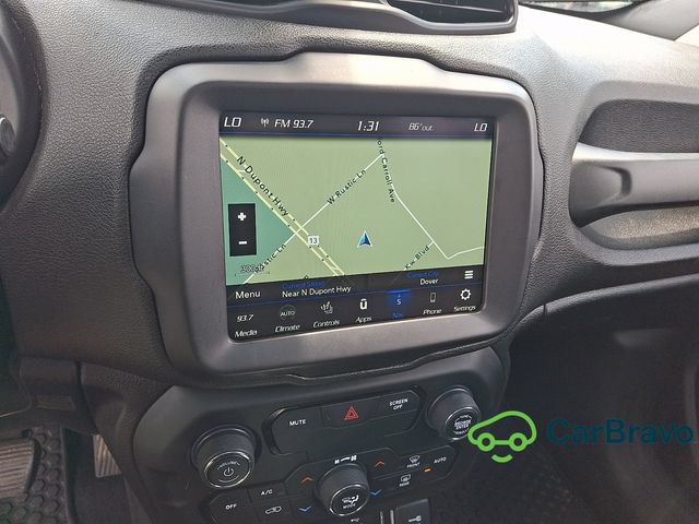 Used 2019 Jeep Renegade Altitude w/ UConnect 8.4 Nav Group AWD/4WD image 17