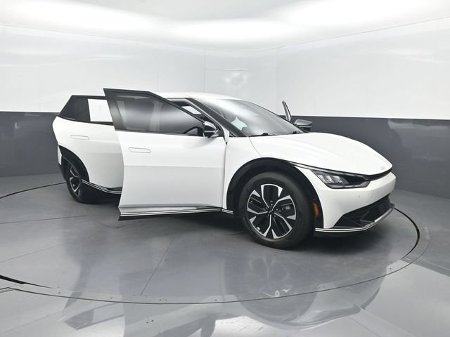 Used 2024 Kia EV6 Wind w/ Wind Technology Package RWD image 37