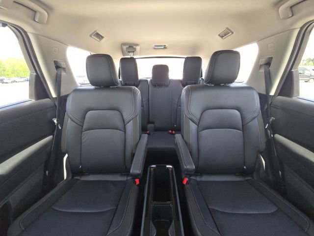 Used 2025 Nissan Pathfinder SL w/ SL Premium Package image 19