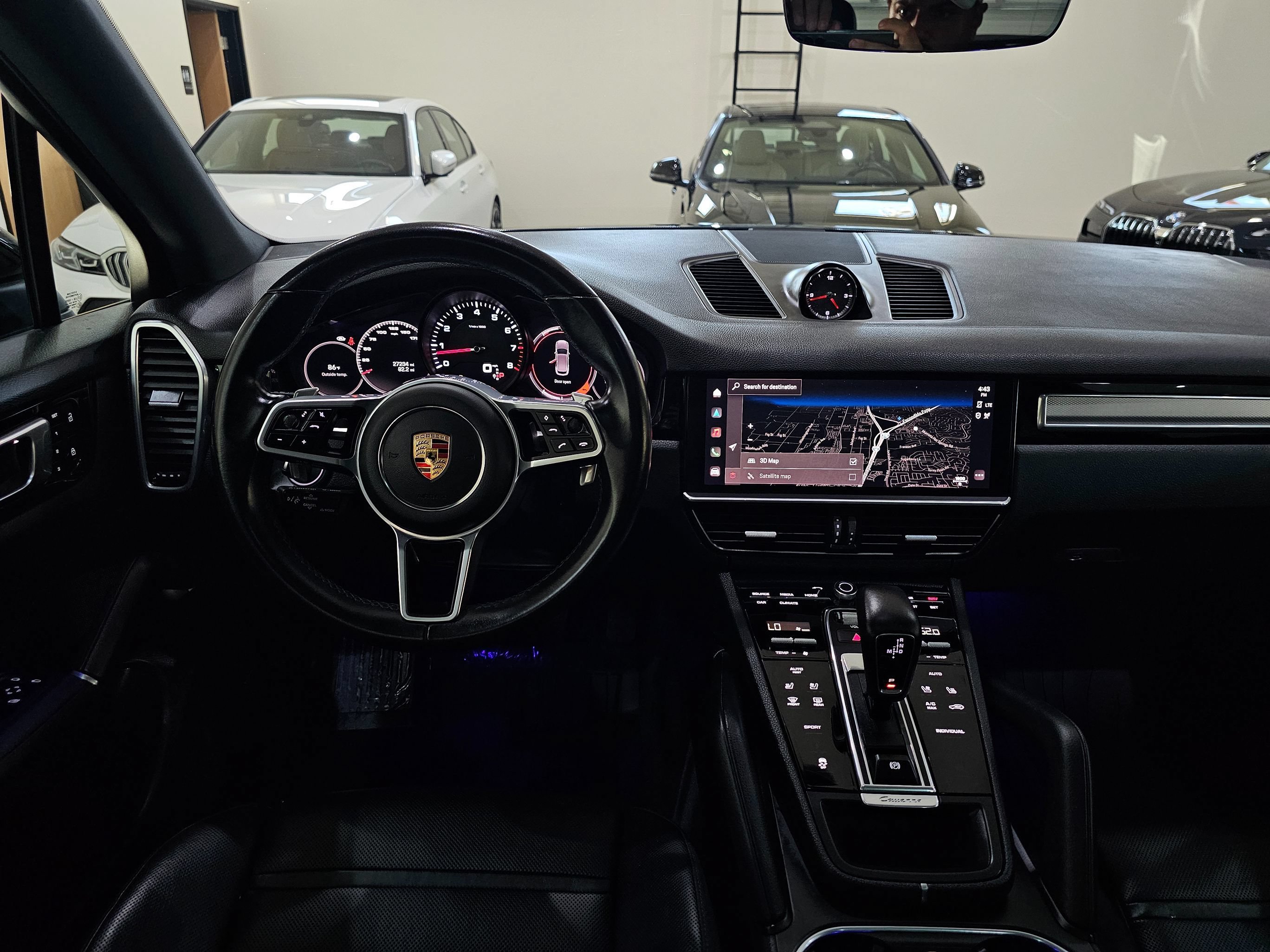 Used 2023 Porsche Cayenne Platinum Edition AWD/4WD image 30