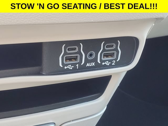 Used 2023 Chrysler Voyager LX FWD image 21