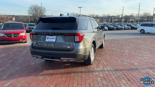 Used 2025 Ford Explorer Active w/ Active Comfort Package image 2