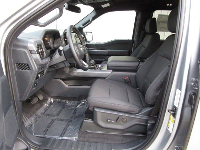 New 2026 Ford F150 XLT w/ Equipment Group 302A MID image 11