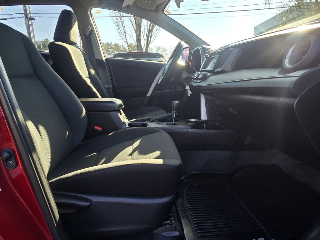 Used 2018 Toyota RAV4 LE w/ All Weather Liner Package AWD/4WD image 11