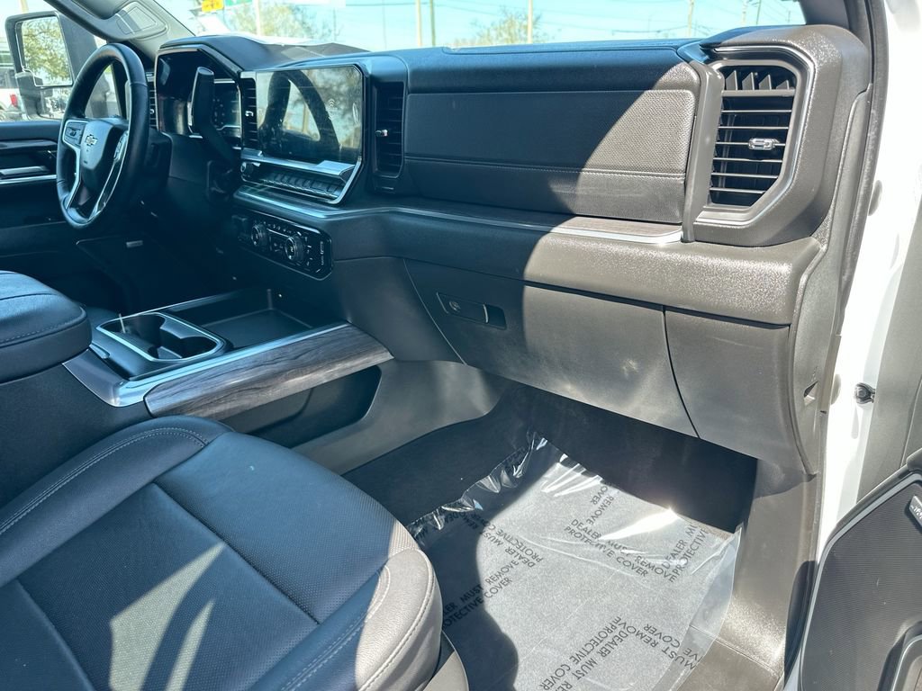 Certified 2024 Chevrolet Silverado 2500 LTZ w/ LTZ Plus Package image 30