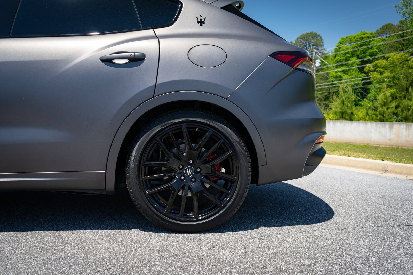 Used 2022 Maserati Levante Modena AWD/4WD image 14