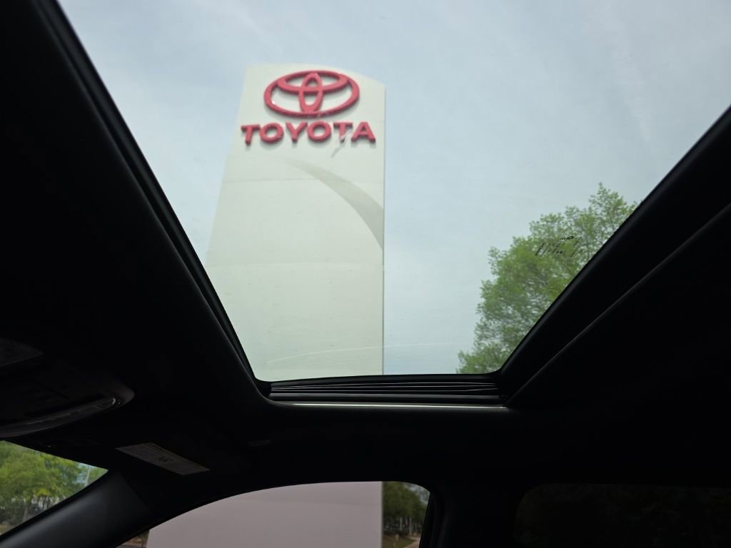 Used 2023 Dodge Durango GT image 32