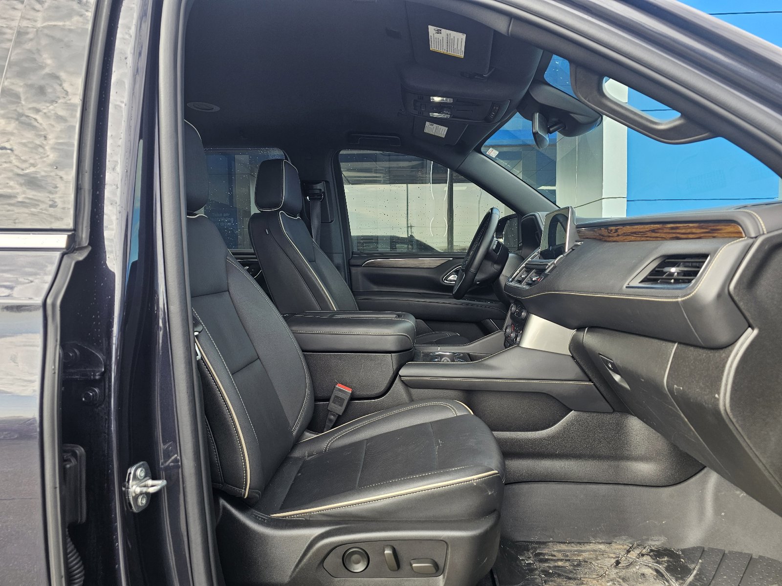 Used 2023 Chevrolet Tahoe Premier w/ Max Trailering Package AWD/4WD image 10