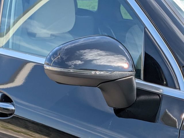 Used 2024 Mercedes-Benz GLC 300 4MATIC image 10