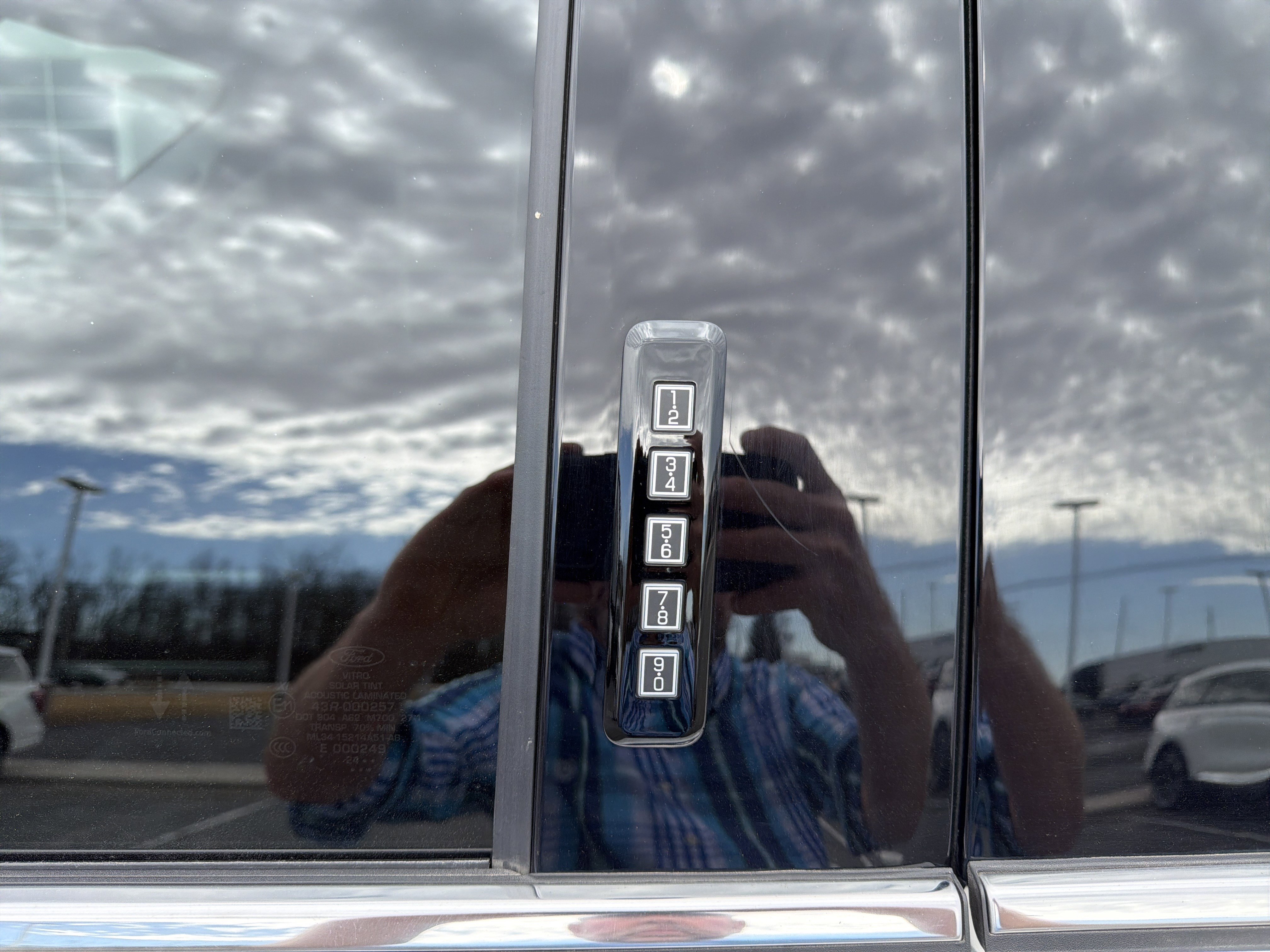 Used 2024 Ford F250 Lariat w/ Lariat Ultimate Package image 26