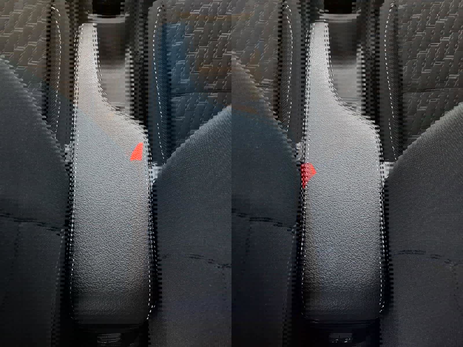 Used 2022 Nissan Kicks S image 29