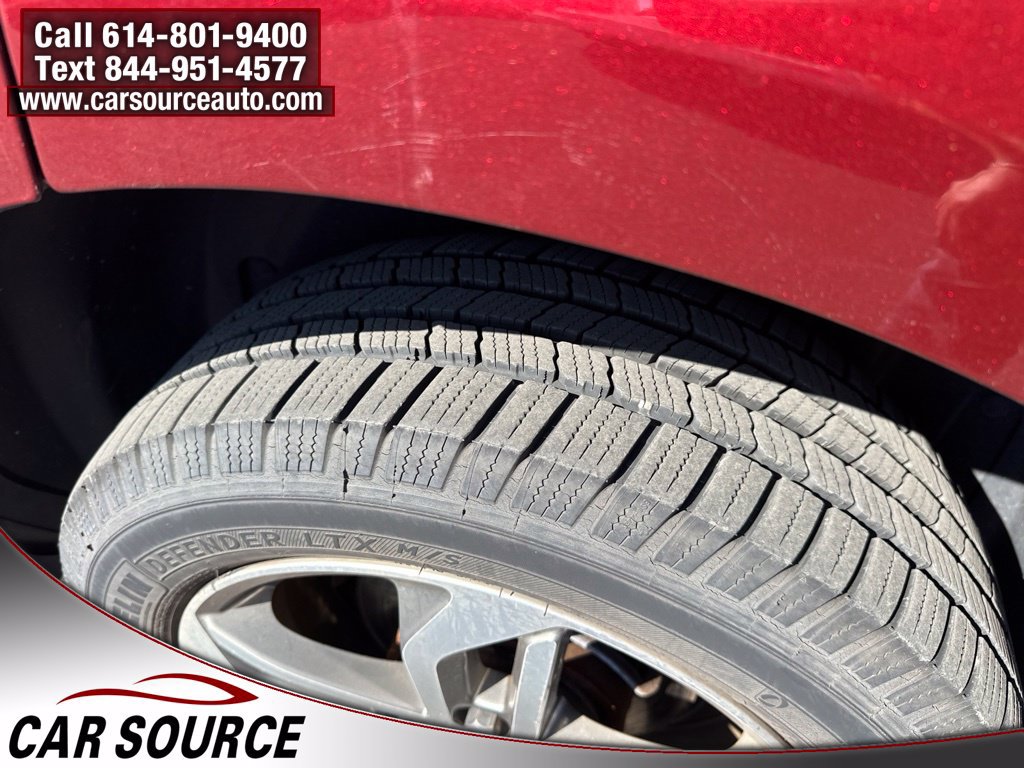 Used 2017 Chevrolet Equinox Premier w/ Enhanced Convenience Package FWD image 22