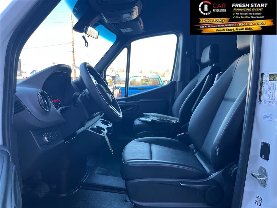 Used 2023 Mercedes-Benz Sprinter 2500 image 13