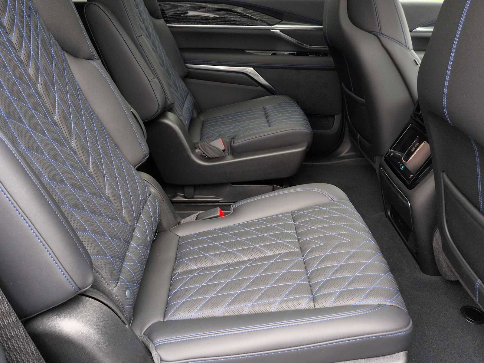 Used 2025 Cadillac Escalade IQ Luxury 1 image 21