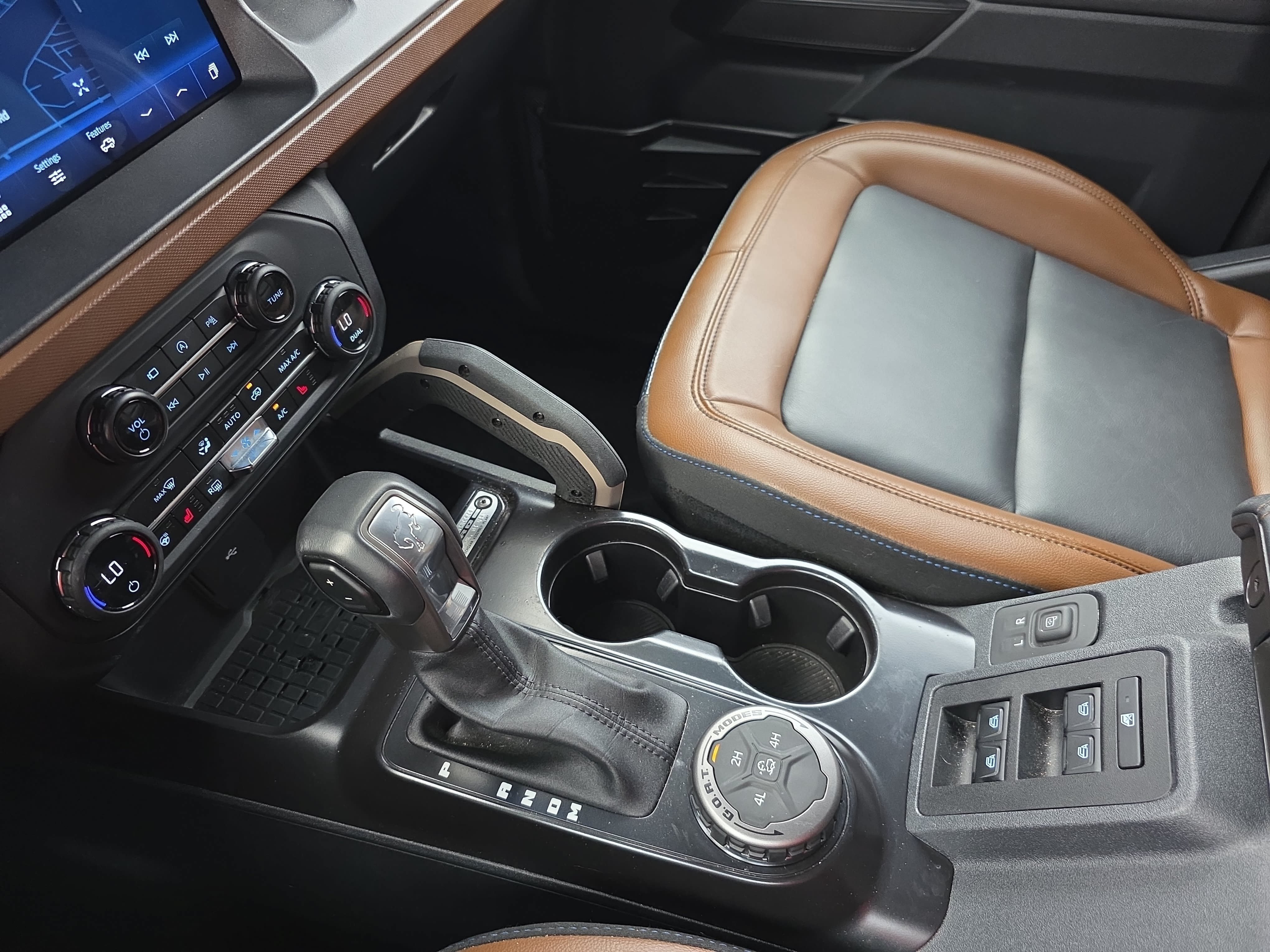 Used 2024 Ford Bronco Outer Banks AWD/4WD image 23