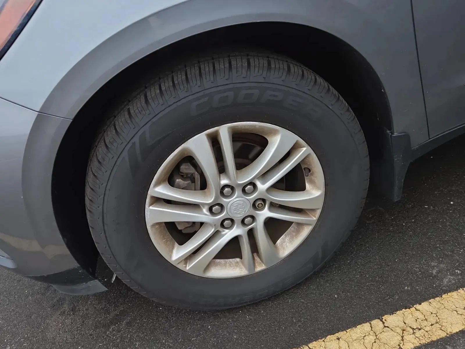 Used 2018 Buick Enclave Premium FWD image 2