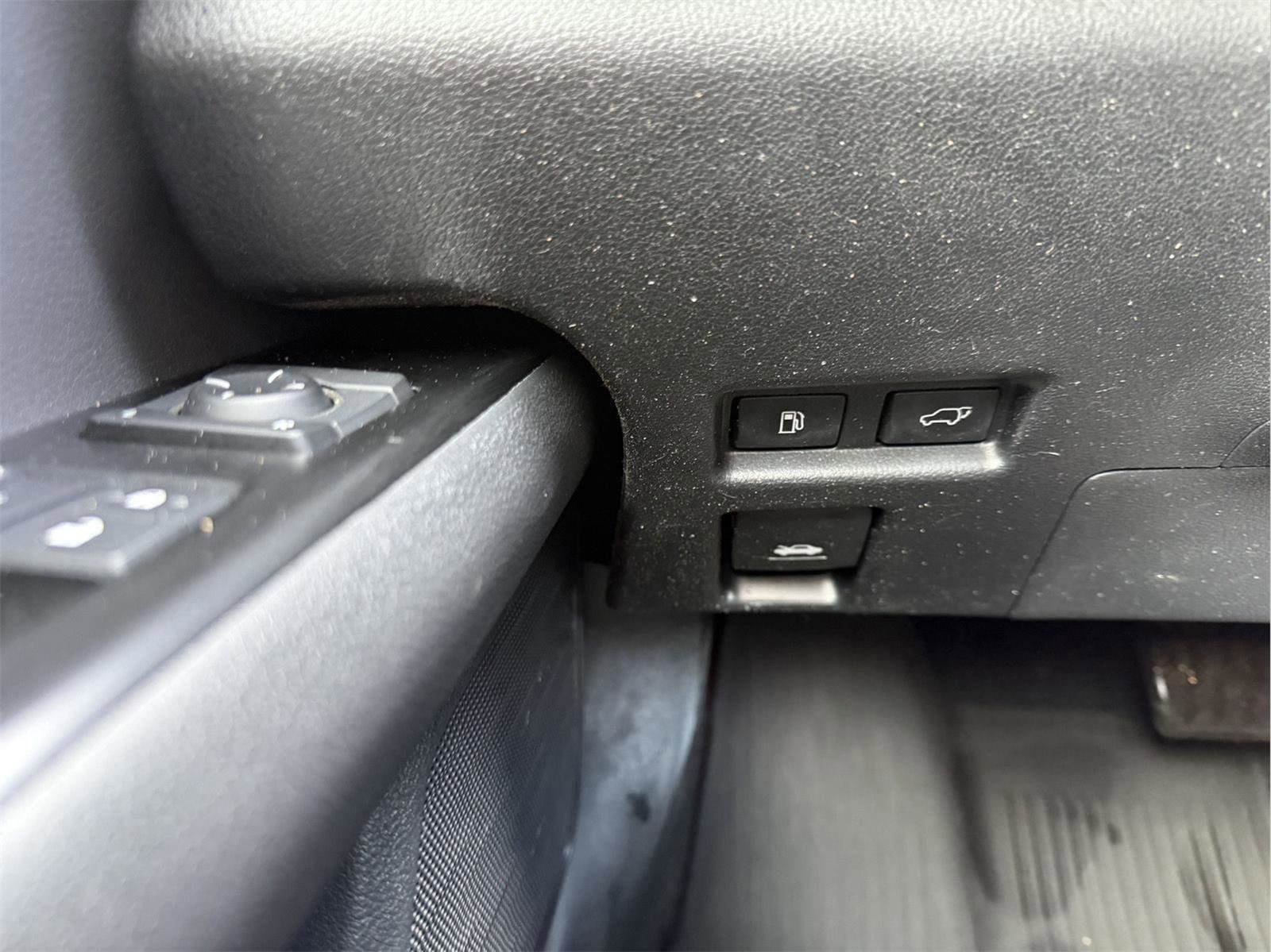 Used 2021 Lexus UX 250h 250h w/ Premium Package image 18