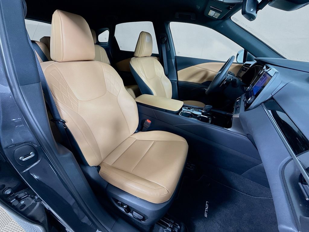 Certified 2025 Lexus RX 350 Premium w/ Technology Package image 29