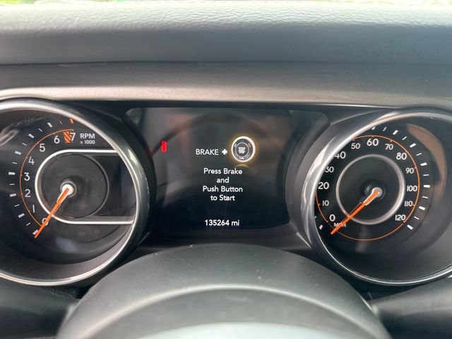 Used 2018 Jeep Wrangler Unlimited Sahara AWD/4WD image 16