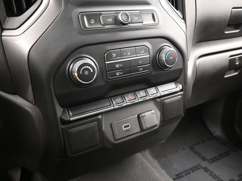 Used 2019 Chevrolet Silverado 1500 Custom w/ Custom Value Package image 25