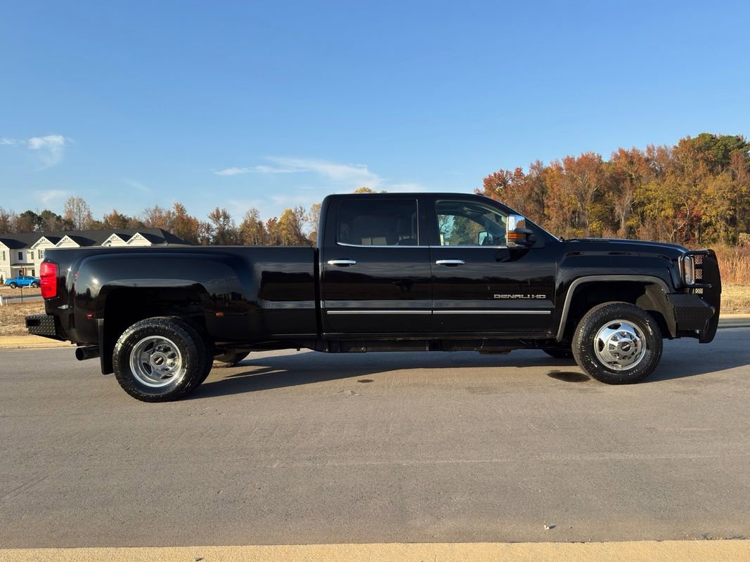 Used 2015 GMC Sierra 3500 Denali w/ Duramax Plus Package image 4
