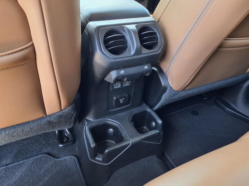 Used 2020 Jeep Gladiator Overland w/ LED Lighting Group AWD/4WD image 13