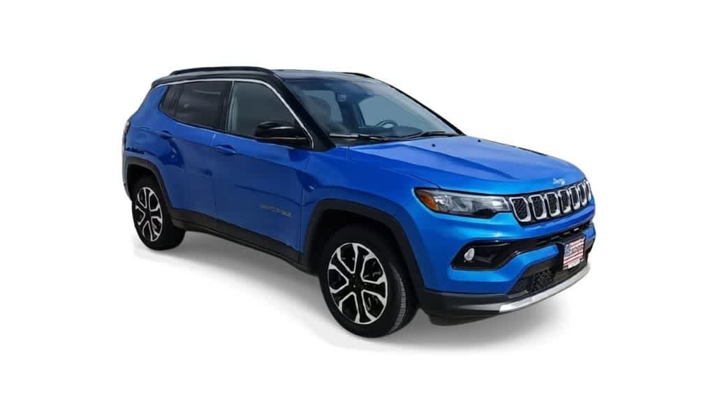 Used 2024 Jeep Compass Limited AWD/4WD image 2