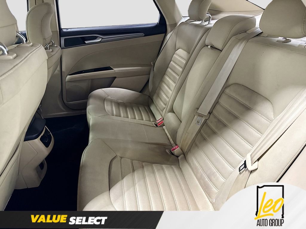Used 2013 Ford Fusion SE FWD image 24