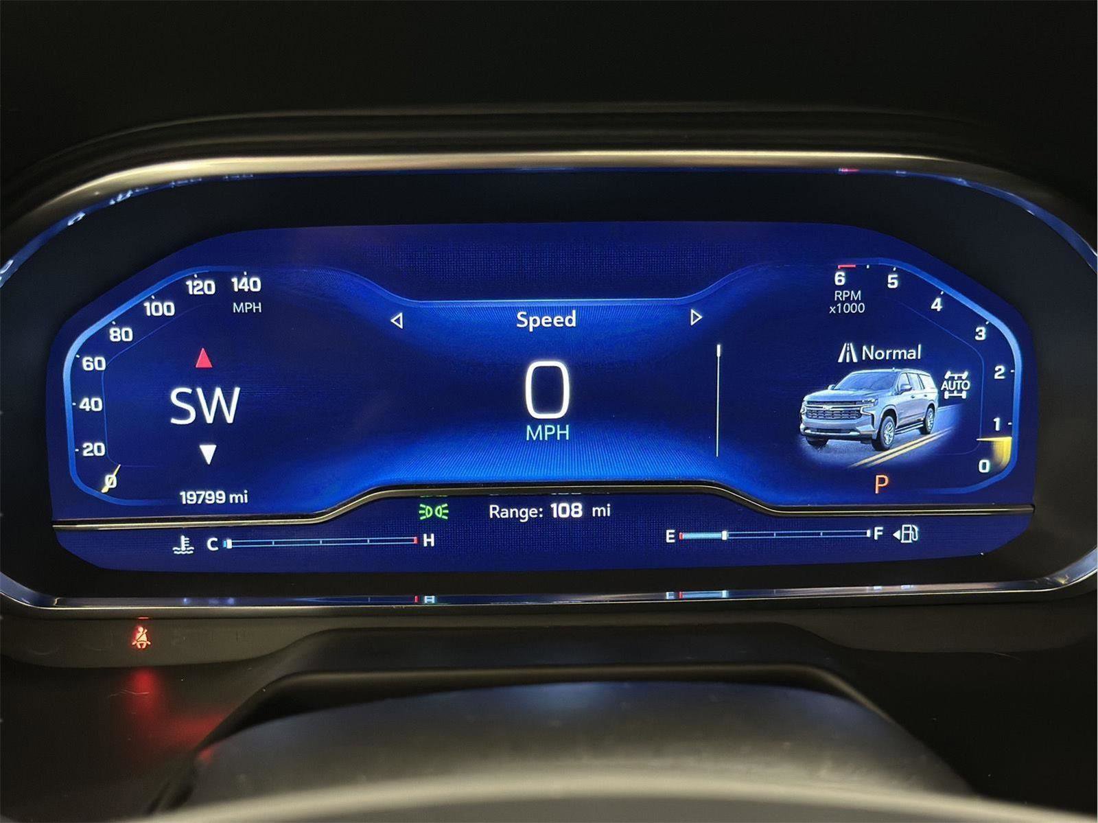 Certified 2024 Chevrolet Suburban Z71 w/ Luxury Package image 12