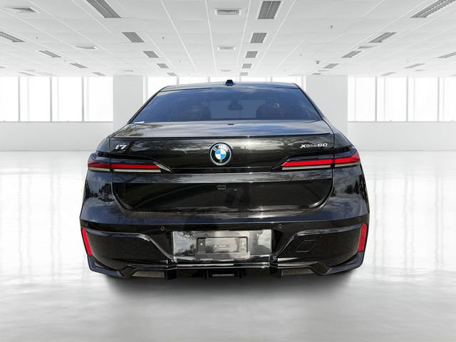 Certified 2024 BMW i7 xDrive60 w/ Premium Package image 4