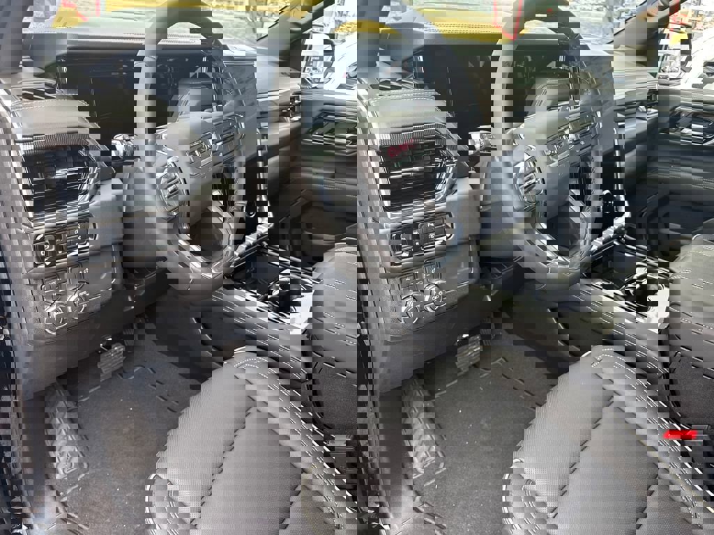 New 2026 GMC Yukon XL Elevation image 14