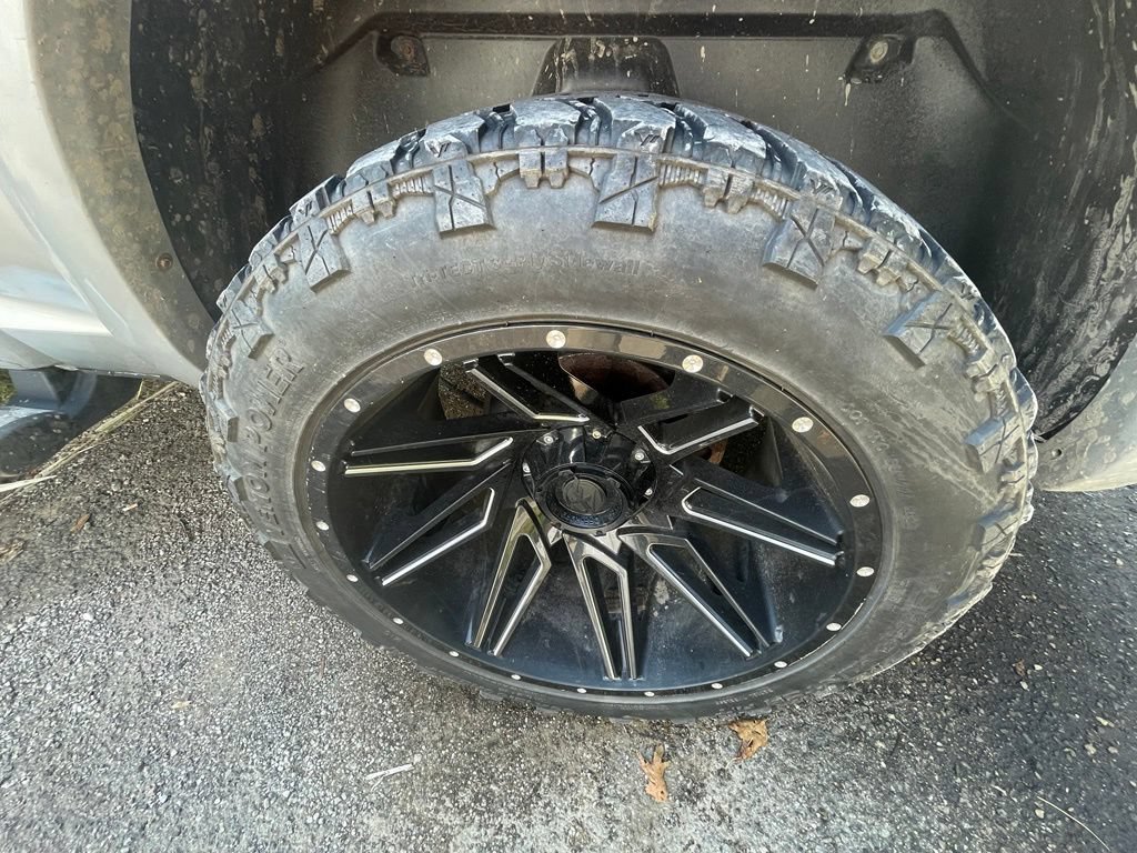 Used 2015 RAM 1500 Laramie AWD/4WD image 9