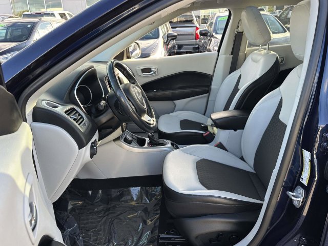 Used 2019 Jeep Compass Latitude w/ Popular Equipment Group AWD/4WD image 19