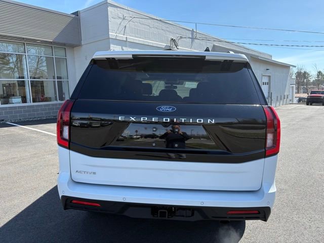 Used 2025 Ford Expedition Active image 4