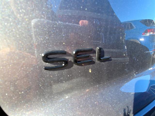 New 2025 Volkswagen Atlas Cross Sport SEL R-Line image 14