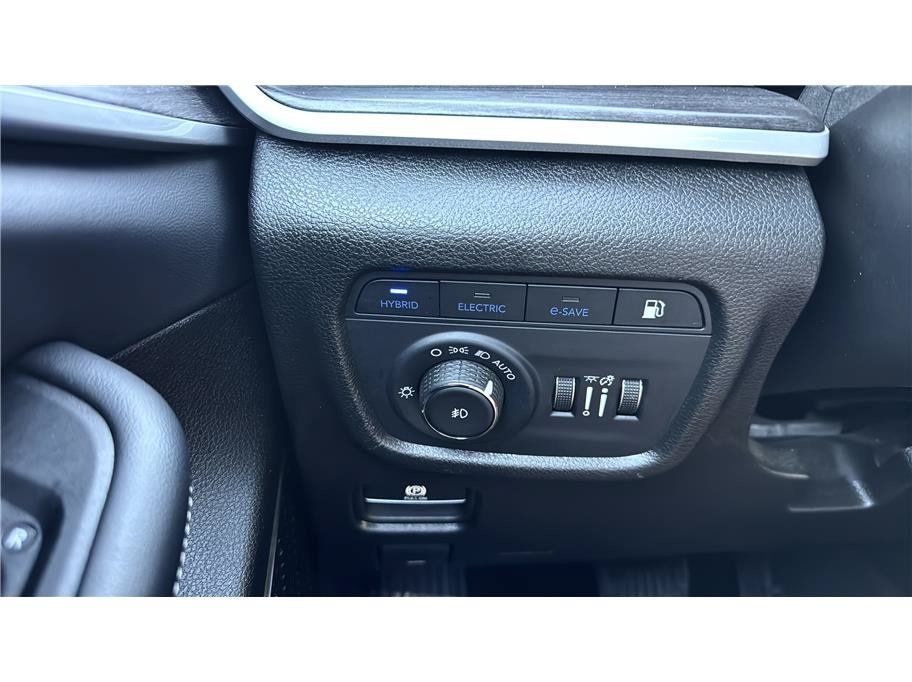 Used 2024 Jeep Grand Cherokee Limited 4xe AWD/4WD image 40